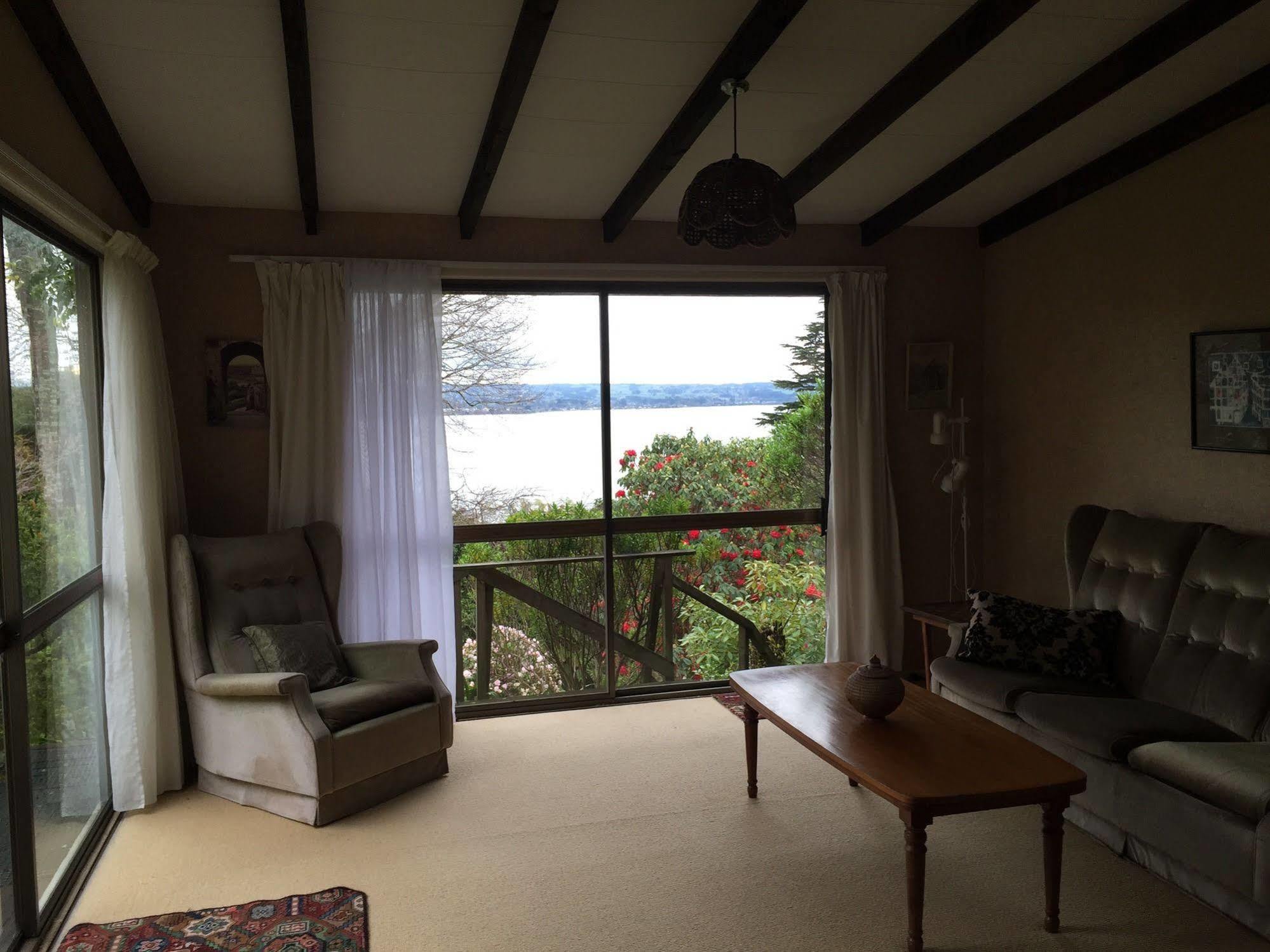 Lakeview Holiday Home Rotorua Extérieur photo