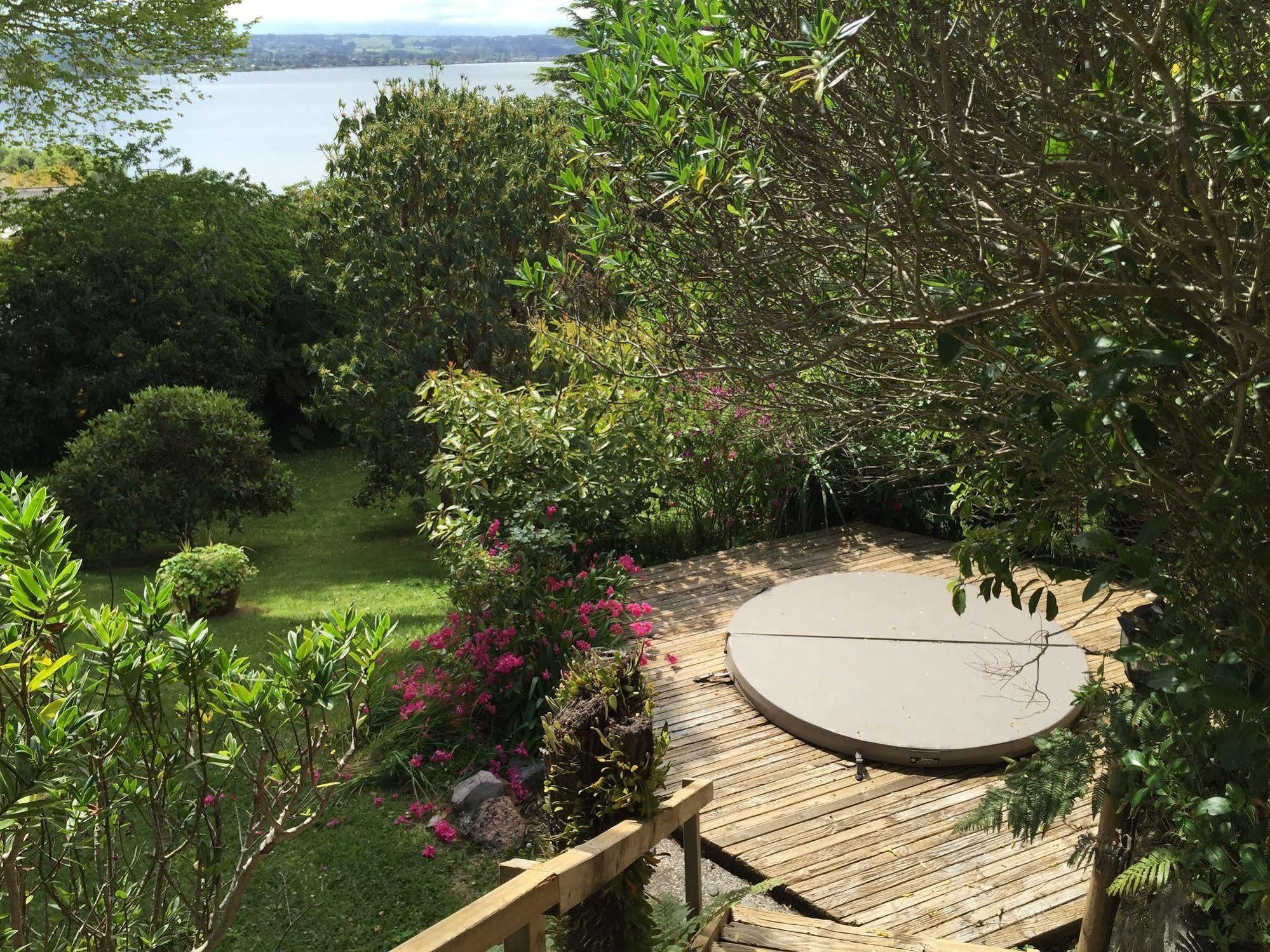 Lakeview Holiday Home Rotorua Extérieur photo
