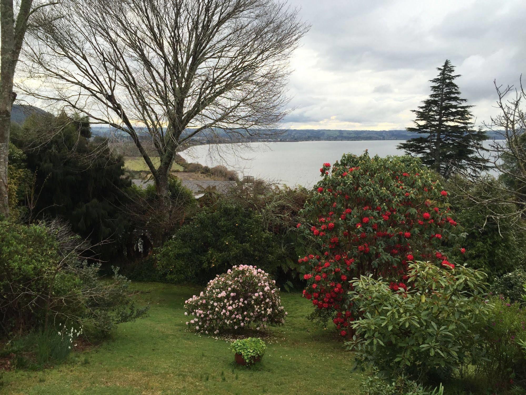 Lakeview Holiday Home Rotorua Extérieur photo